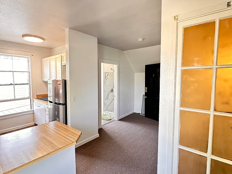 450 Randolph St #4 — Photo 4