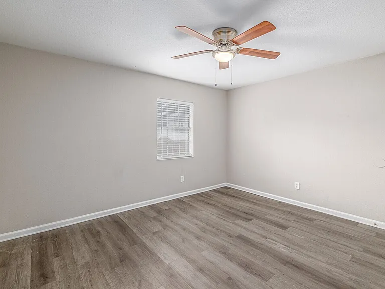 Residences at Overlook — Photo 73