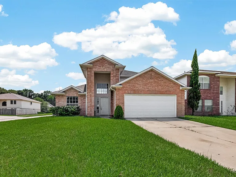 18203 Winding Timbers Ln — Photo 2