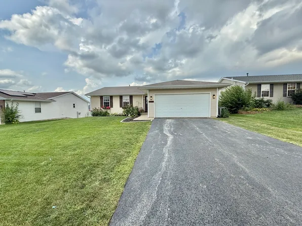 3048 Merseyshire Ln, Machesney Park, IL 61115