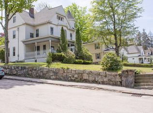 30 Mendon St, Hopedale, MA 01747