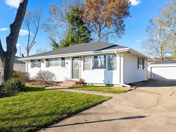 1911 W Cimarron Dr, Peoria, IL 61614