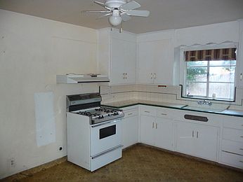 4th image of 1199 E Ronald St