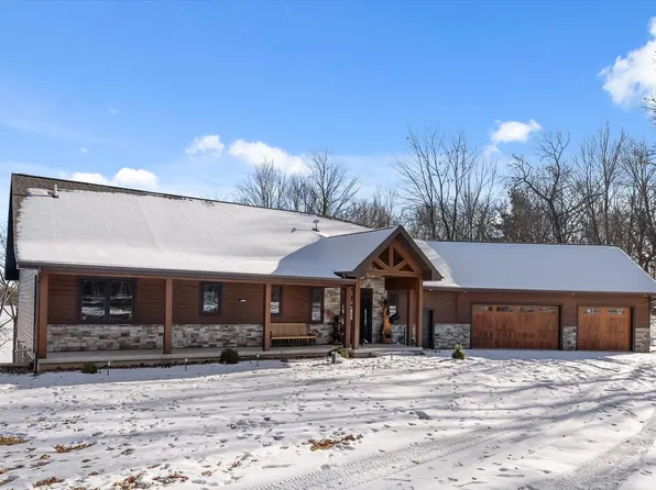 W5053 Wilson ROAD, Waupaca, WI 54981