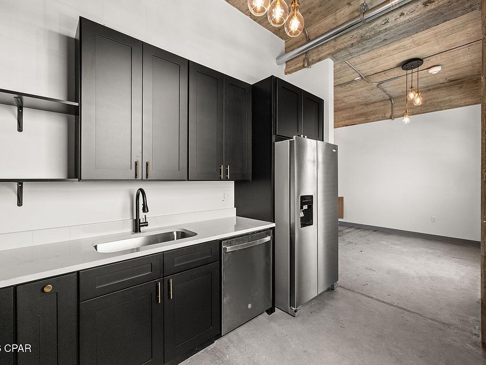 1st image of 436 Harrison Ave #17
