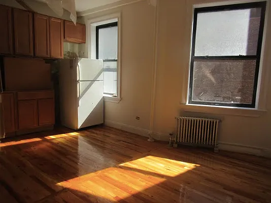 Rented by Mdrn Residential | media 60