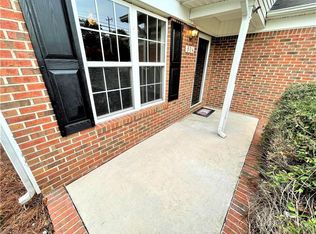 904 Rauhut St, Burlington, NC 27217