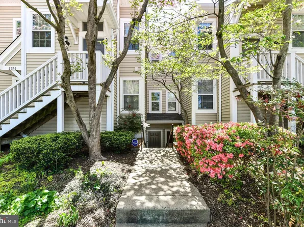 2954 Yarling Ct #2954, Falls Church, VA 22042