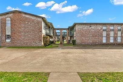 1st image of 2755 Louisiana St #11016813