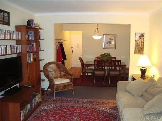 Sold by Benjamin Realty Since 1980 | media 29