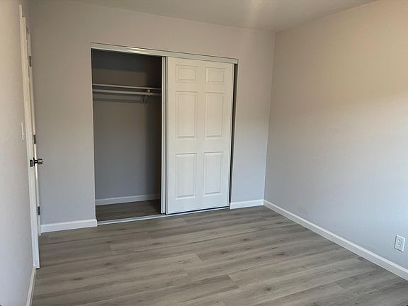 5th image of 1339 Carnelian Dr APT 4