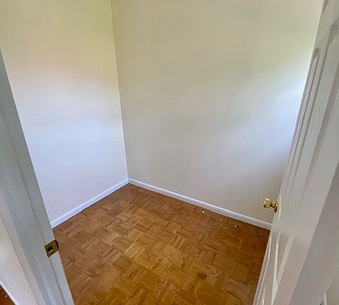 5th image of 81 Beacon Hill Dr #1M