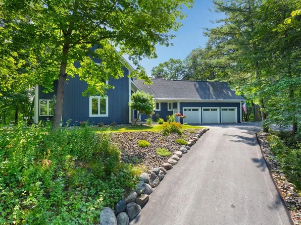 550 Hillside Dr, Wayzata, MN 55391