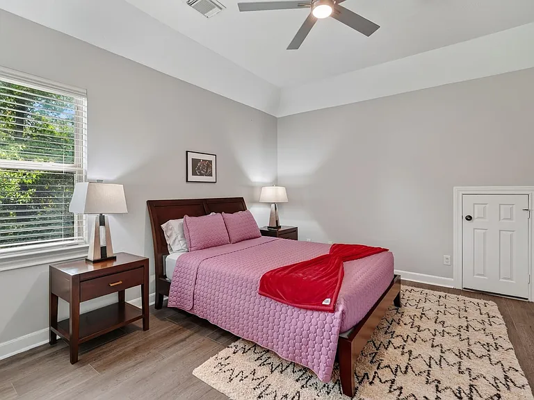 110 S Veilwood Cir — Photo 40