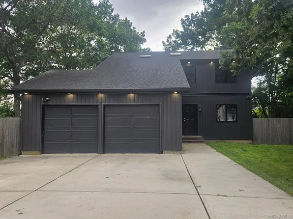 288 S Lenox Avenue, Patchogue, NY 11772