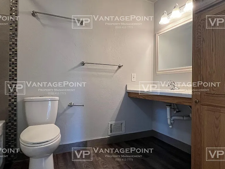 1800 Hardwoods Ct — Photo 15