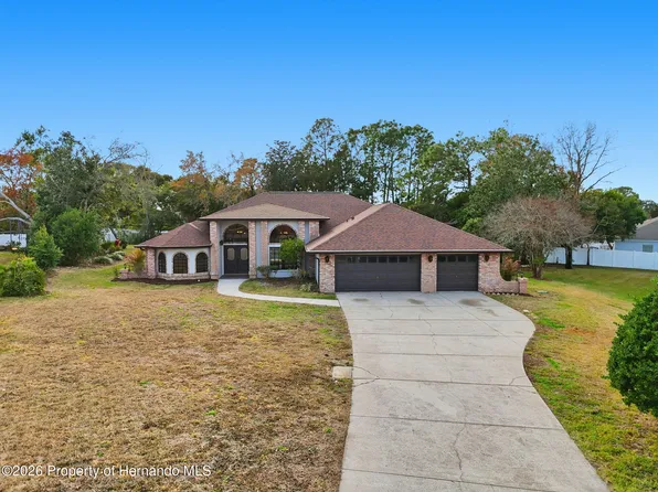 11290 Orangewood Ct, Spring Hill, FL 34609