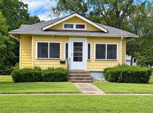 116 S Oak St, Gardner, KS 66030