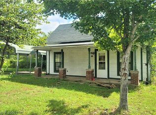 210 Peach St, Altus, AR 72821