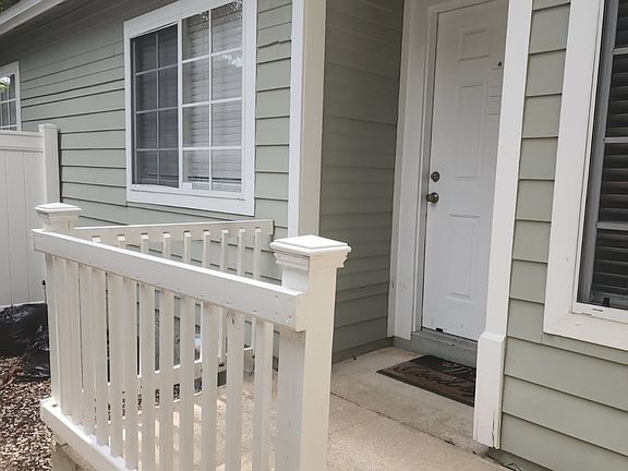 2nd image of 517 Harvard Pl