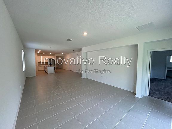 5th image of 699 Peroni Ave