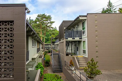 Tahitian Terrace Apartments Photo 1