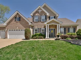 206 Hawthorn Meadows Ct, O'Fallon, MO
