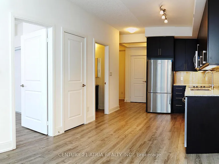 9600 Yonge St #612B — Photo 2