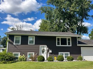 3552 E Orchard Dr, Decatur, IL 62521