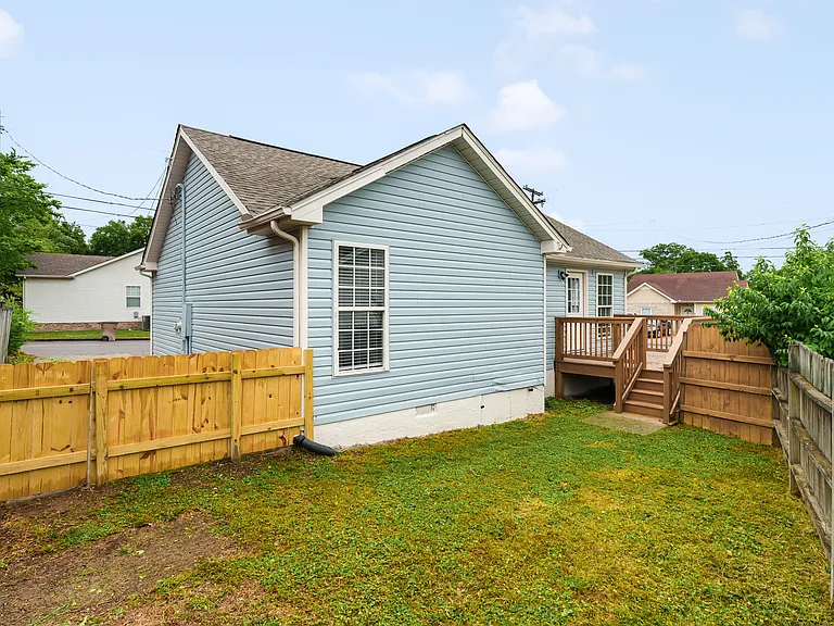 101 Rothwood Ct — Photo 16