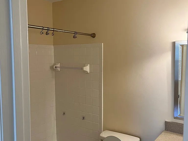 341 W Coleman Blvd #F — Photo 5