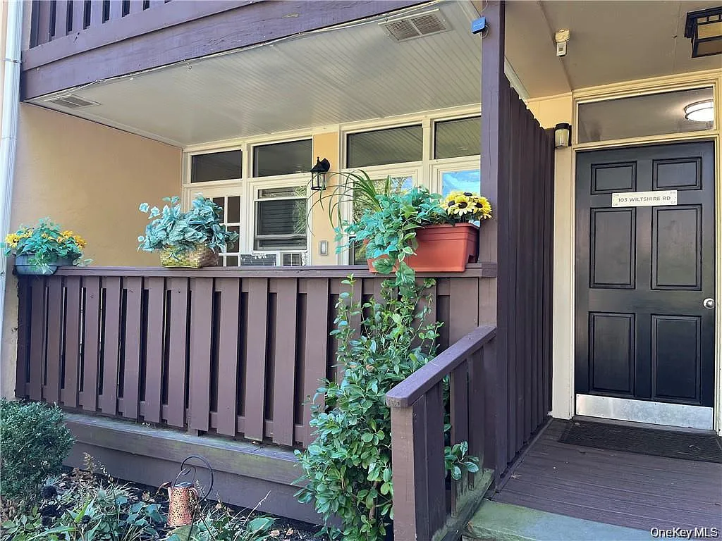 1 bed, 1.0 bath, 950 sqft, $3,200 — Photo 2