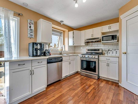 5th image of 4424 28a St NW