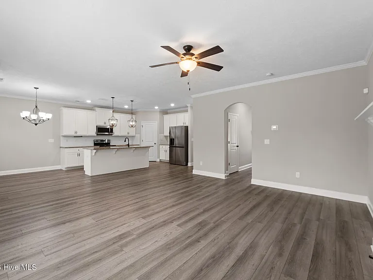 2097 Limerick Ct — Photo 4