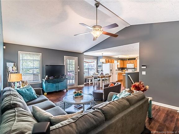 4th image of 310 Erin Ln