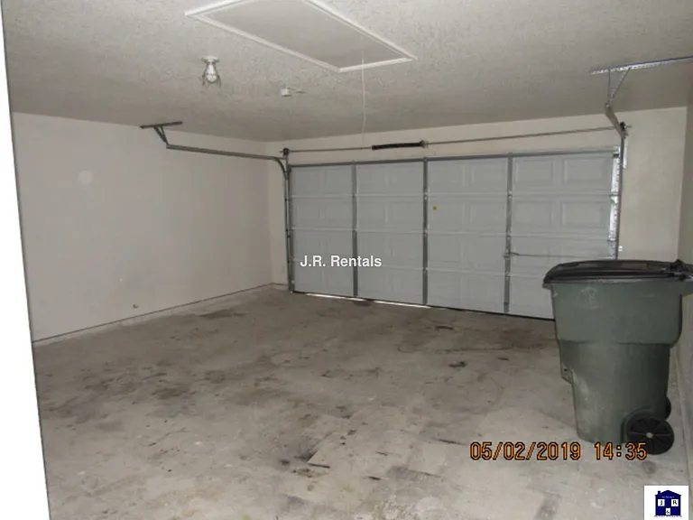 3909 Deputy Dr — Photo 44