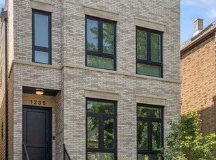 1235 W Wellington Ave, Chicago, IL 60657