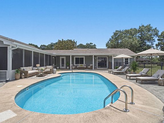 3rd image of 8632 Bristolwood Cir