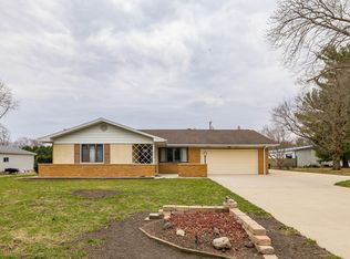 319 E Maple St, Kentland, IN 47951