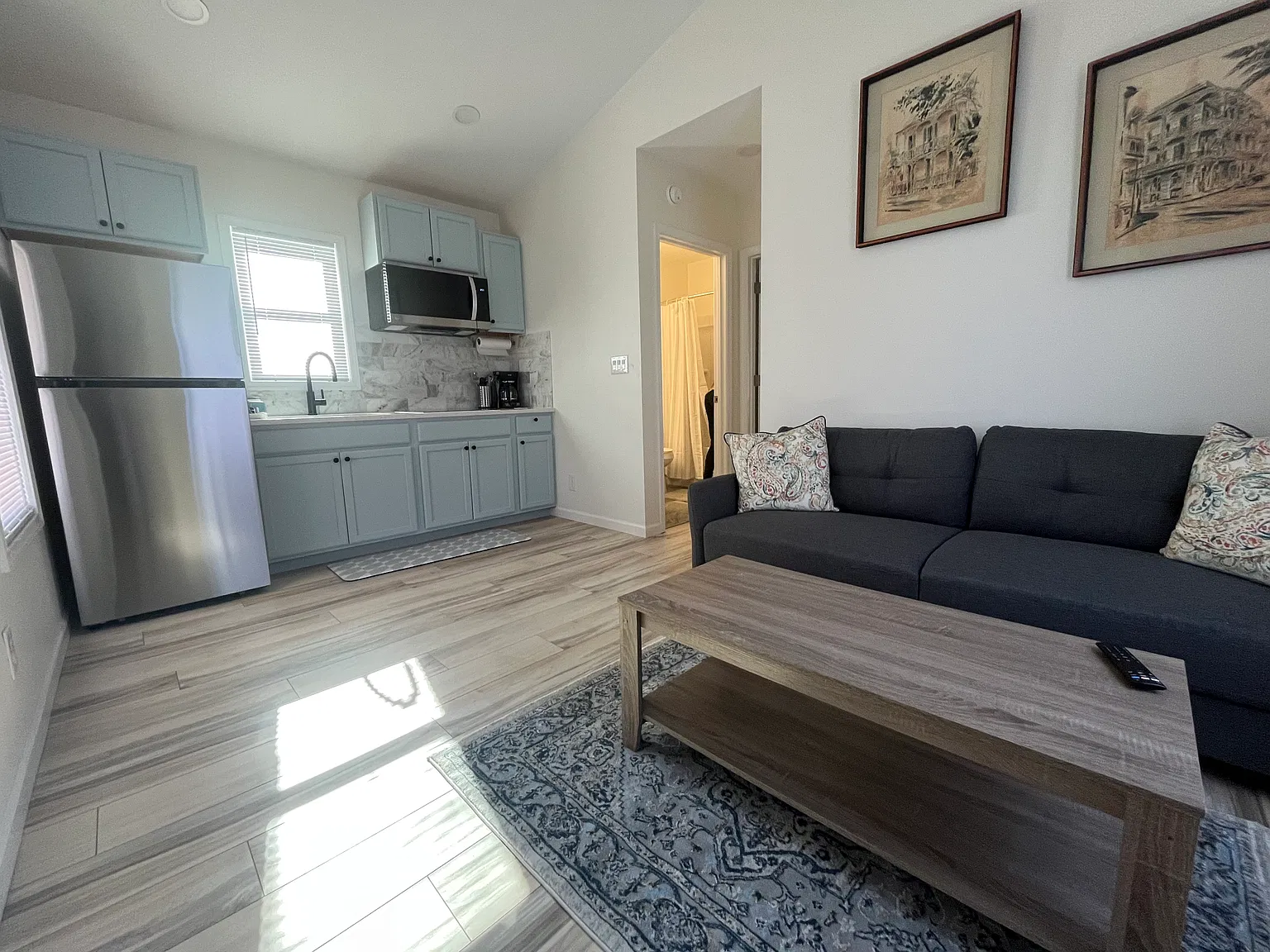 1 bed, 400 sqft, $1,600 — Photo 2