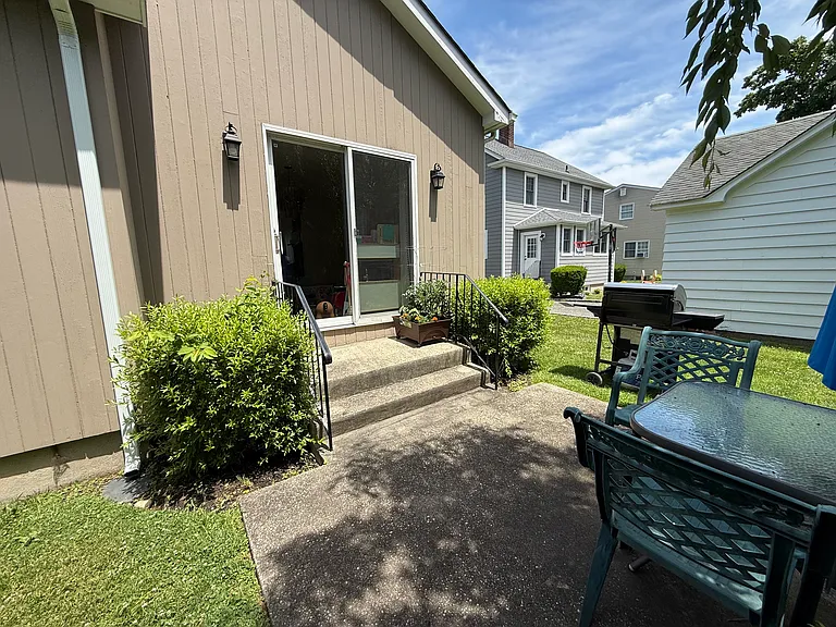 9 Linden Pl — Photo 31
