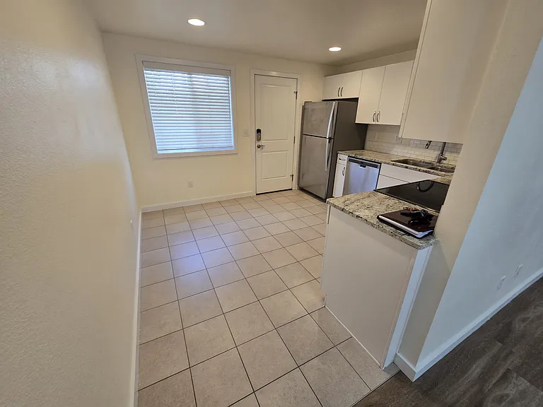 420 E Nixon Ave #2 — Photo 1