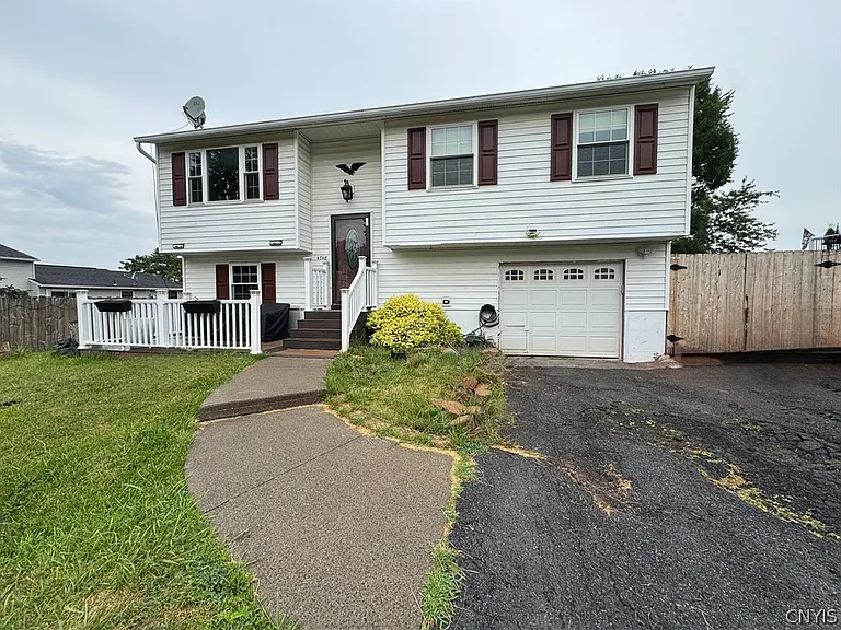 4748 Haverton Ln — Photo 1