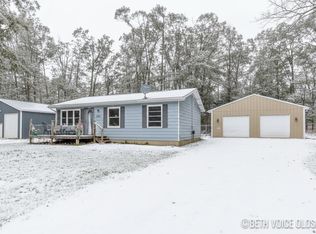 7690 Arrowroot Trl, Gaylord, MI