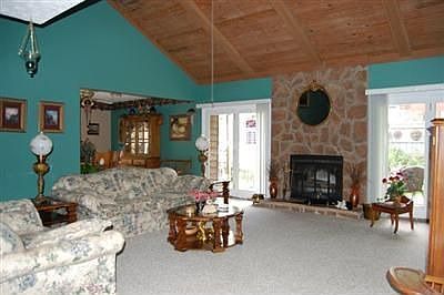3rd image of 2312 Redbud Ln