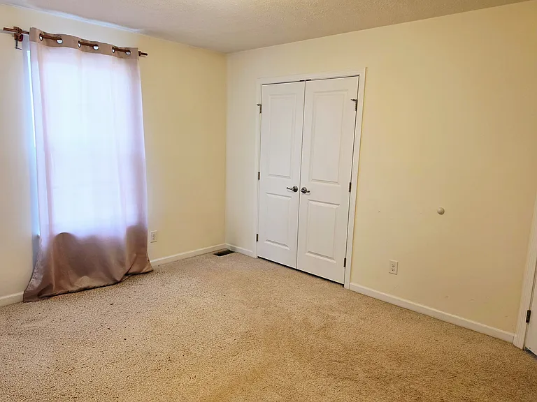 114 Glenridge Cir — Photo 20