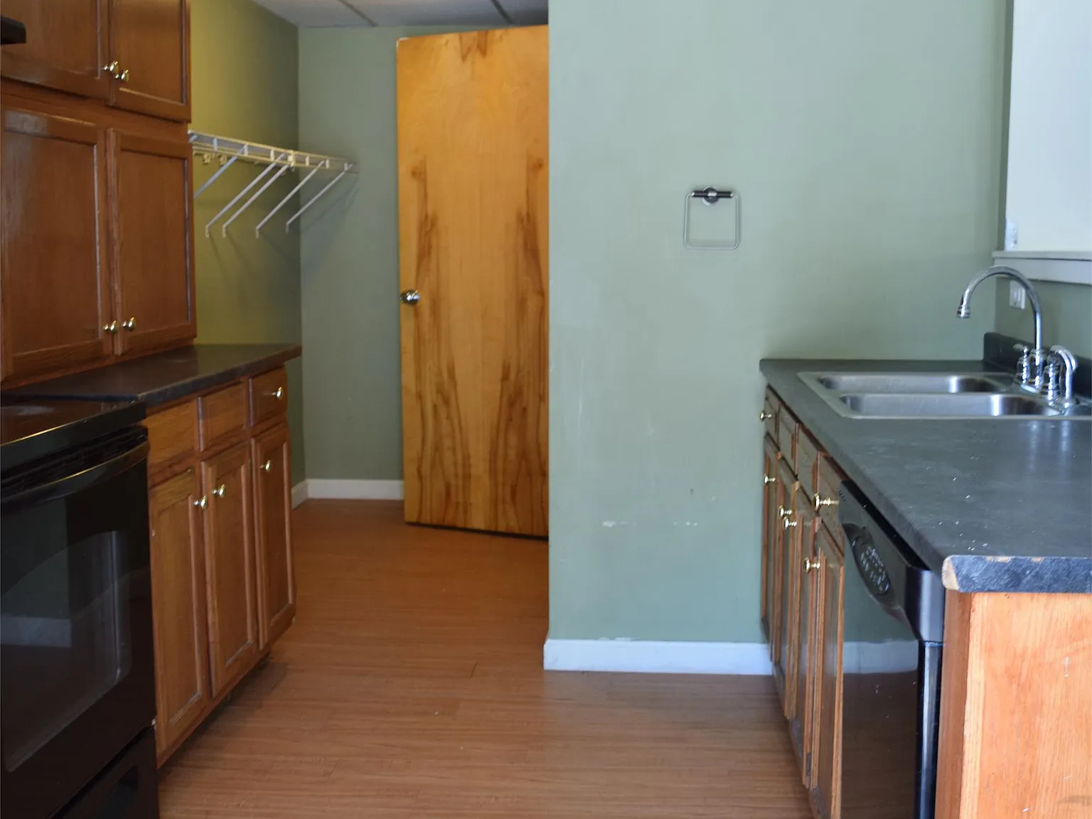 215 Pearl Street - 3 — Photo 4