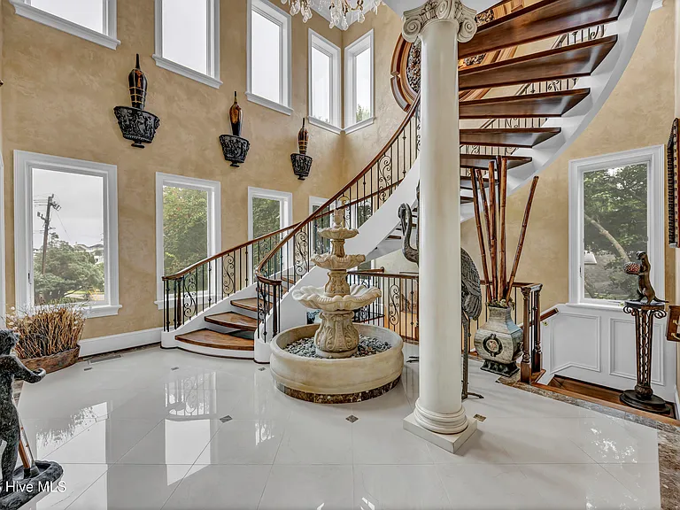 806 Paoli Ct — Photo 9