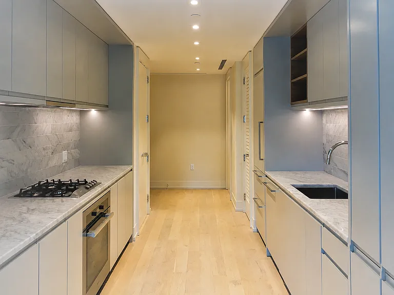 550 Vanderbilt Ave #210 — Photo 9