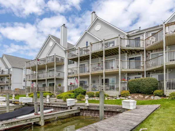 37530 Jefferson Ave APT 103, Harrison Township, MI 48045